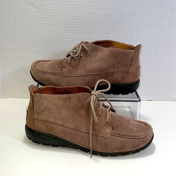 EASY Spirit Suede Moccasin chukka boot - Picture 3 of 17